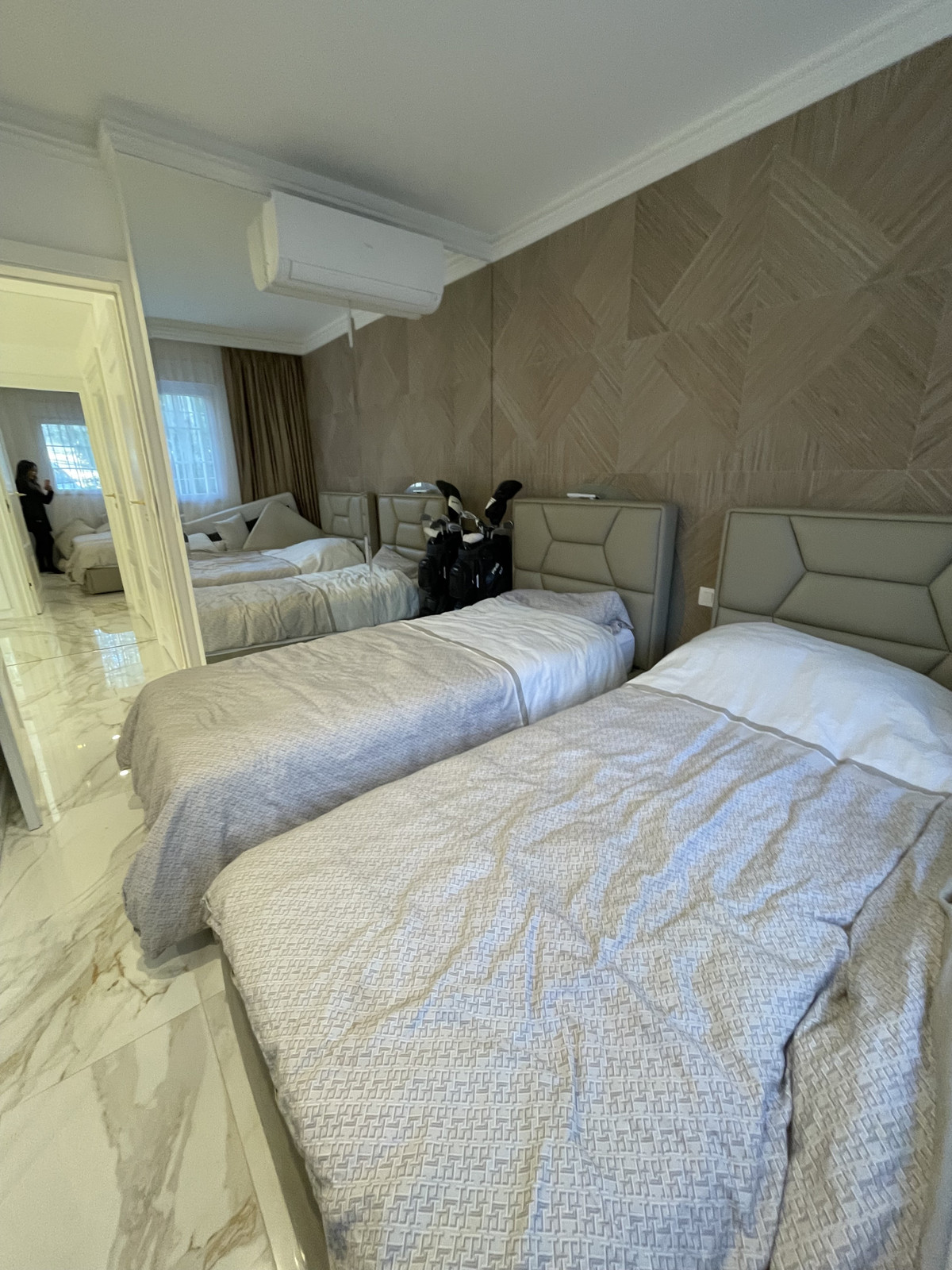 d555996e0c17a7c921de1ffb8f2827b5 - 9