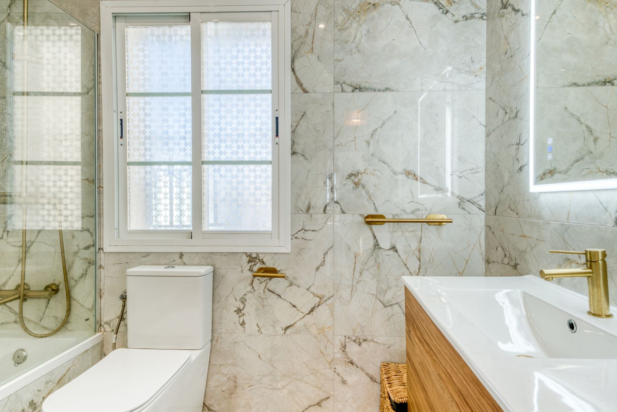 d6219d37c6c98e87f63e1bf8e9b8155c - 21