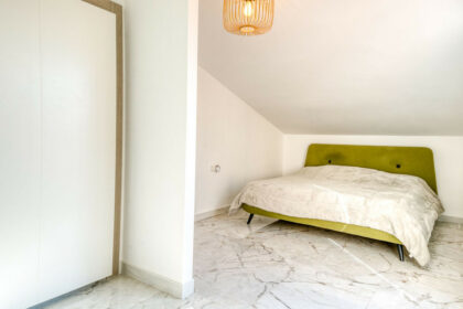 d6219d37c6c98e87f63e1bf8e9b8155c - 22