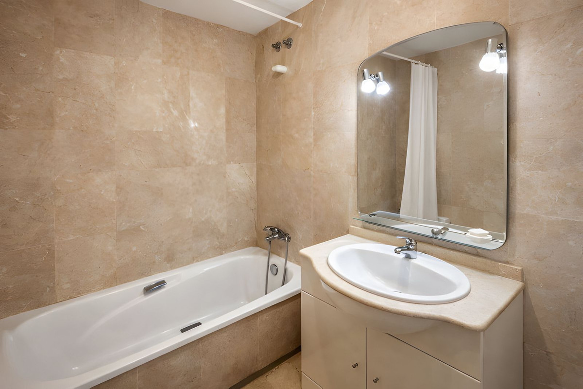 d73f890007bd0607d360b66babf7f81a - 12