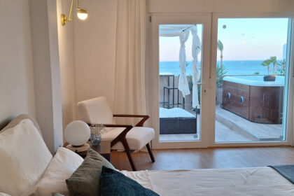 d76510b30921fa3fa1c0643c49ca96a5 - 10