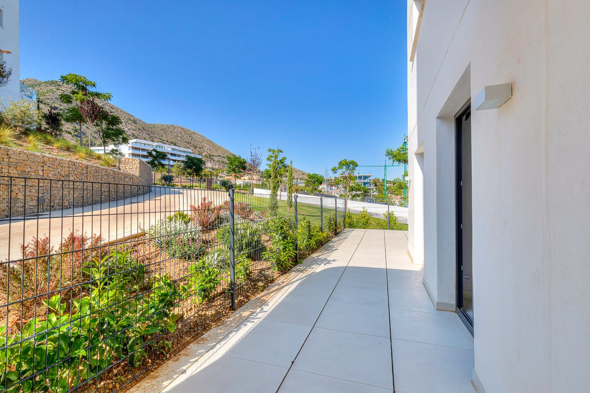 d777081949c18d239b5f9c1164891f07 - 13