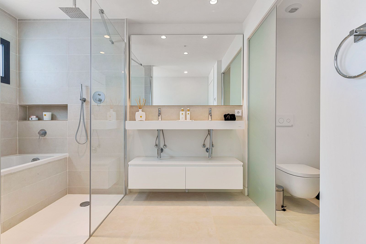 d777081949c18d239b5f9c1164891f07 - 9