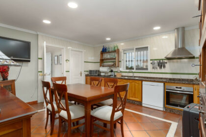 d8154bbf4a5d7bbc26be3081472459a6 - 11