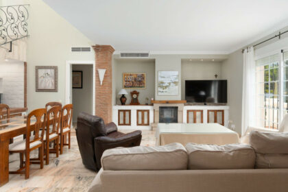 d8154bbf4a5d7bbc26be3081472459a6 - 14