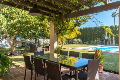 d8154bbf4a5d7bbc26be3081472459a6 - 37