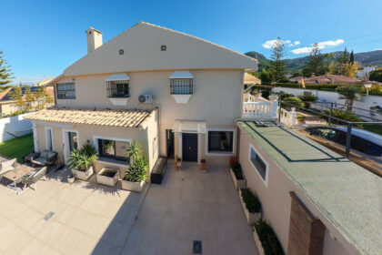 d8154bbf4a5d7bbc26be3081472459a6 - 44