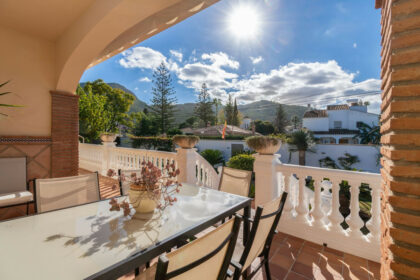 d8154bbf4a5d7bbc26be3081472459a6 - 8