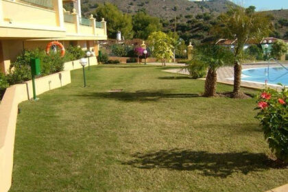 d8ad635be688d5e0ce7fab33821fbea1 - 20