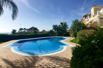 d8ad635be688d5e0ce7fab33821fbea1 - 22