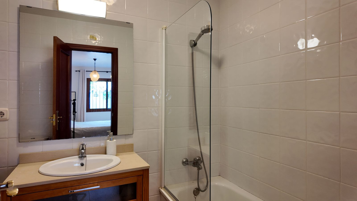 d91fe3a61ce5e3d5d0b22da6c89fe318 - 15