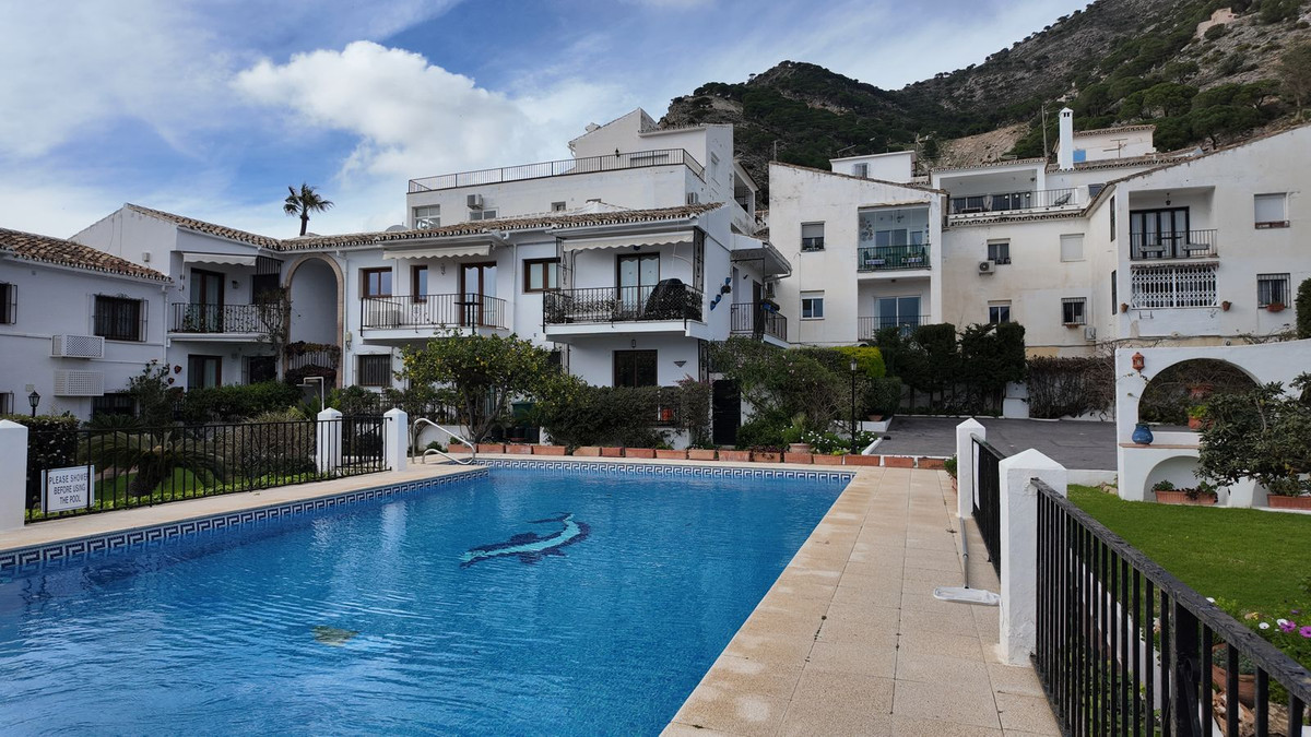 d91fe3a61ce5e3d5d0b22da6c89fe318 - 24