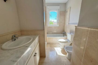 d9a5c450fa03d279c1d3396a8562a175 - 17