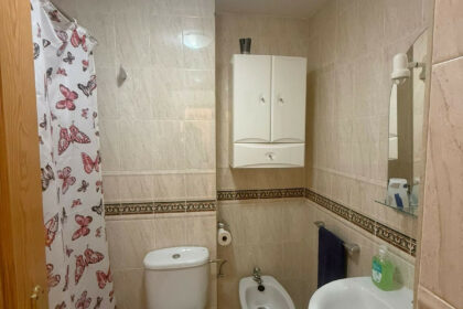 d9ee855e227a4a2288642b22406d1fda - 15