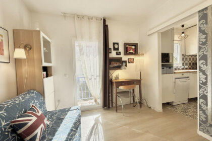 d9fcb78ce06e75fb3285ff2f22001e5e - 17