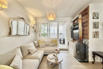 d9fcb78ce06e75fb3285ff2f22001e5e - 2