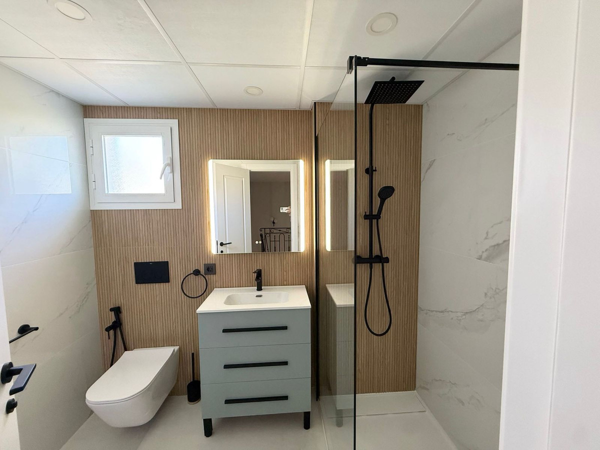 dab58425e7926e35c187f0dde9f2b166 - 11