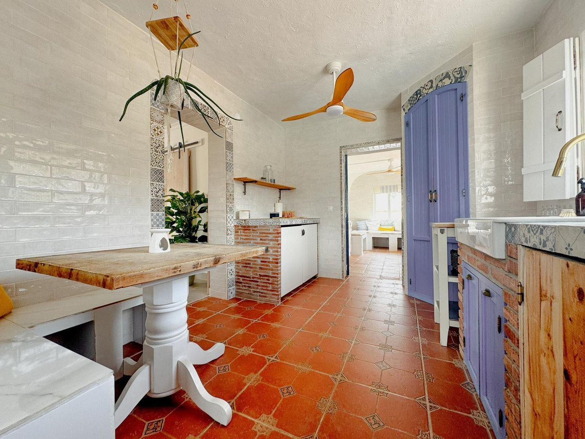 dc6ee3efeb90d1d381b359172e2394d0 - 10