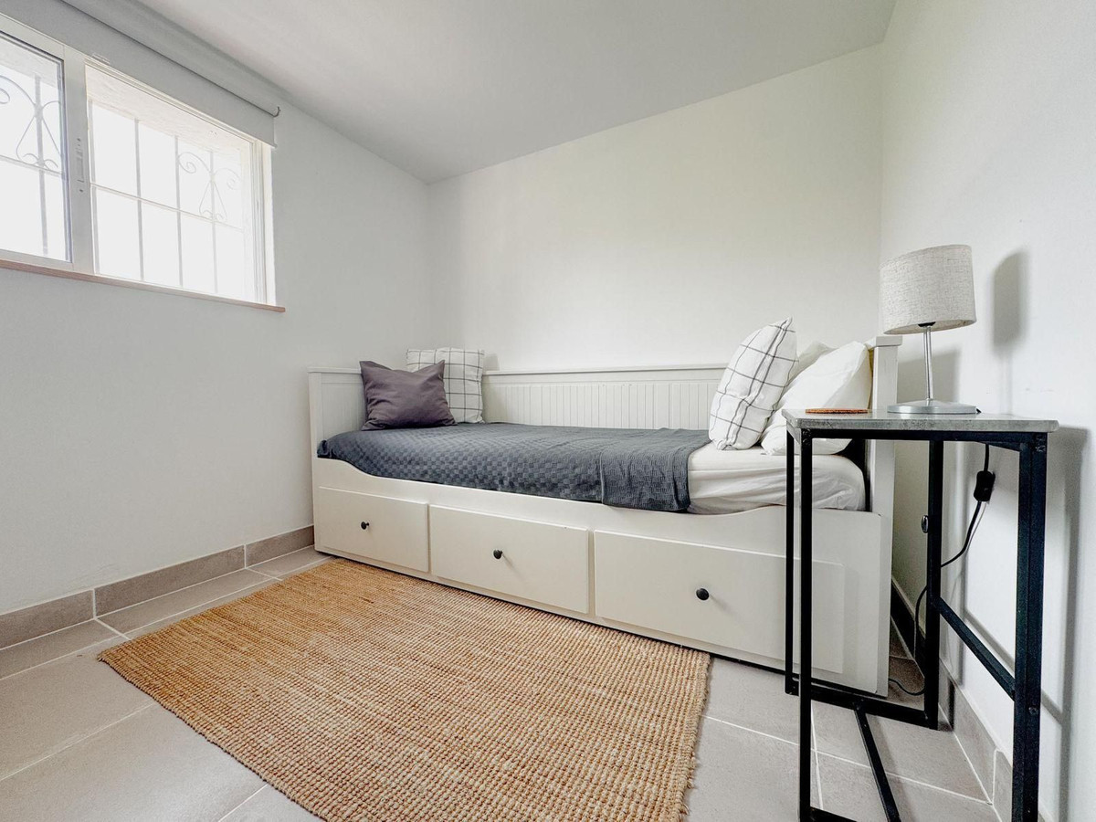 dc6ee3efeb90d1d381b359172e2394d0 - 13