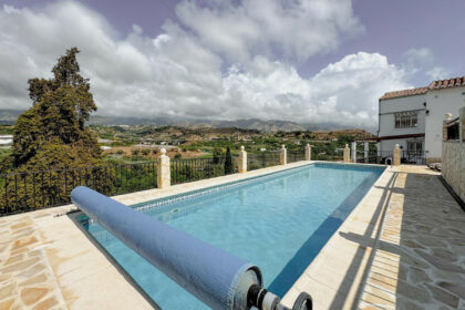 dc6ee3efeb90d1d381b359172e2394d0 - 24