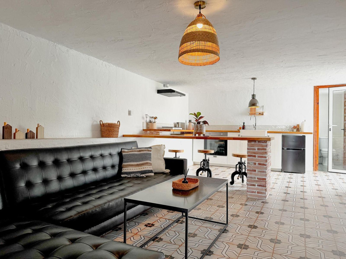 dc6ee3efeb90d1d381b359172e2394d0 - 26