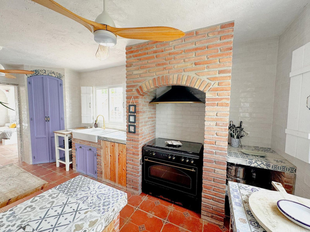 dc6ee3efeb90d1d381b359172e2394d0 - 9