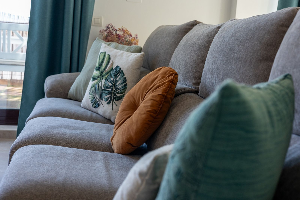 ddbd69dd137cbbbf44aeef2414de3c52 - 11