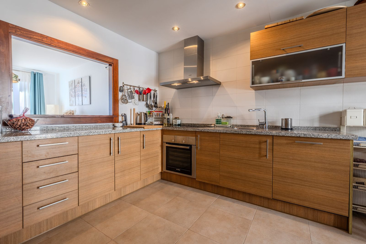 ddbd69dd137cbbbf44aeef2414de3c52 - 15