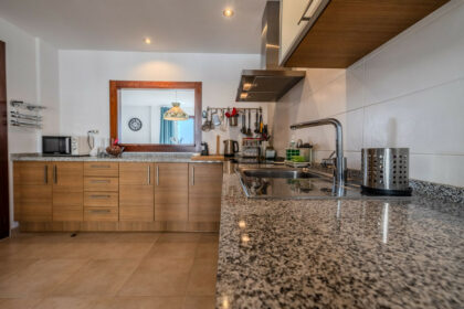 ddbd69dd137cbbbf44aeef2414de3c52 - 17