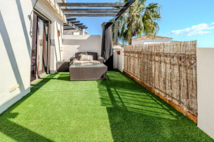 ddbd69dd137cbbbf44aeef2414de3c52 - 25