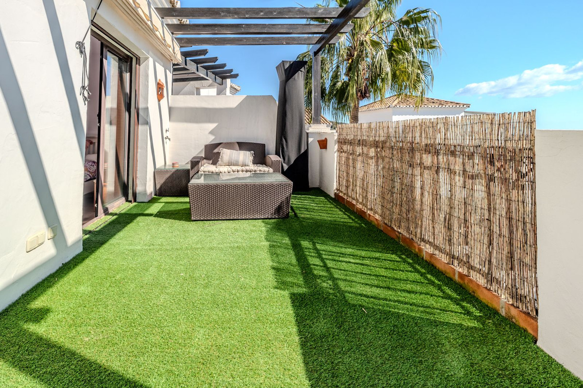 ddbd69dd137cbbbf44aeef2414de3c52 - 25