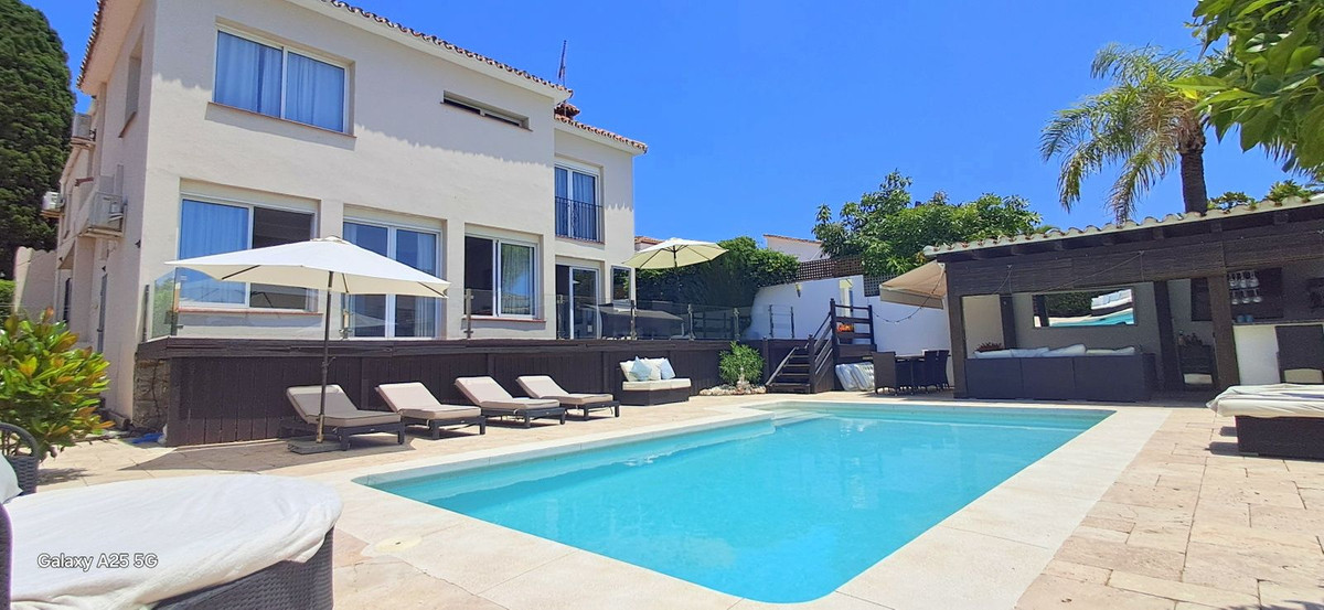 ddbe767d8c75dc4692e5ece7e93dc5dc - 1