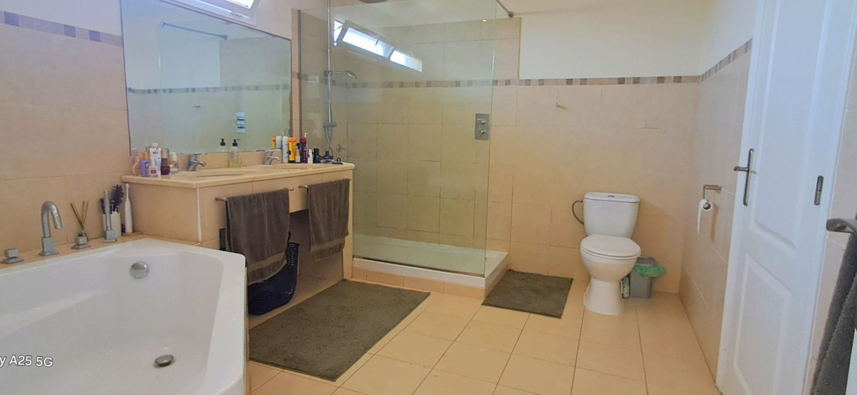 ddbe767d8c75dc4692e5ece7e93dc5dc - 12