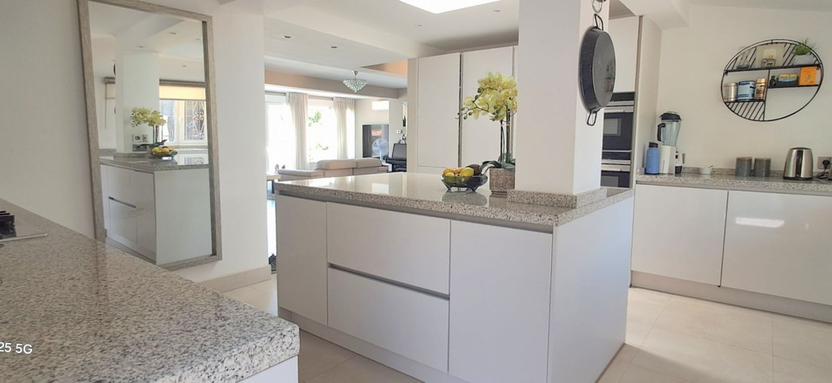 ddbe767d8c75dc4692e5ece7e93dc5dc - 8