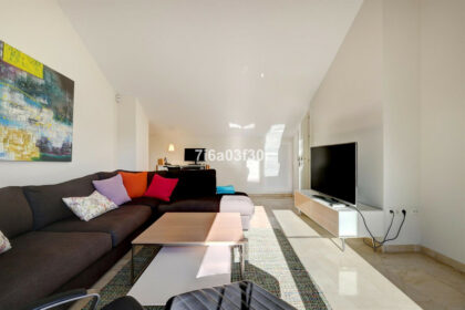 de7f461684b2e00115485439309315b9 - 19