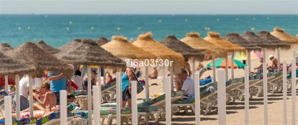 de7f461684b2e00115485439309315b9 - 32