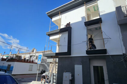 df422466f2e003a5fbbe6a1152bc15e4 - 16