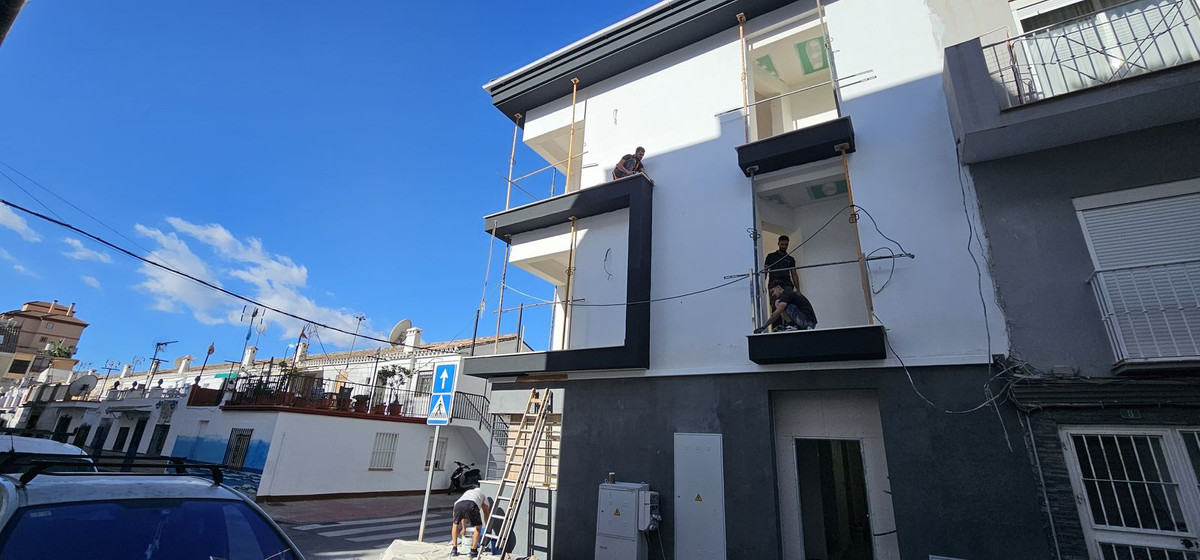 df422466f2e003a5fbbe6a1152bc15e4 - 16