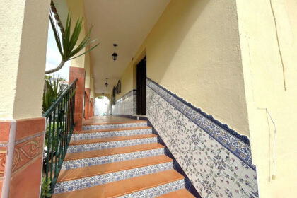 dff1d01fff6254b99727c93f72f68136 - 17