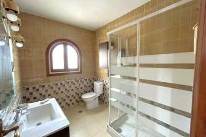 dff1d01fff6254b99727c93f72f68136 - 40