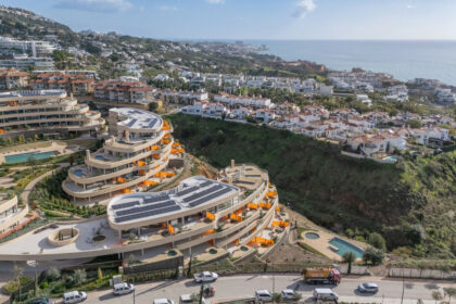 e027311deb6d87761b78b2935d257c10 - 42