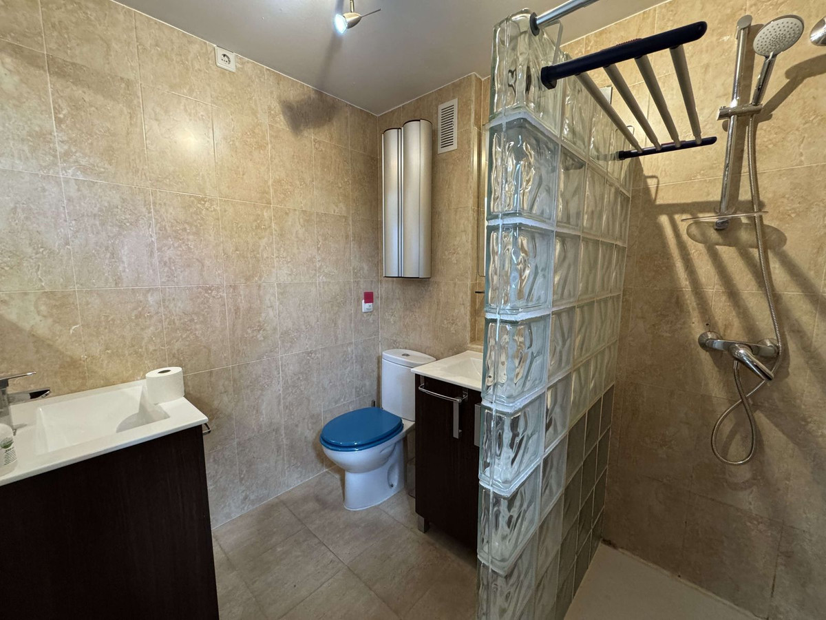 e09e7a0bde2cb3770de606faf96dce36 - 16