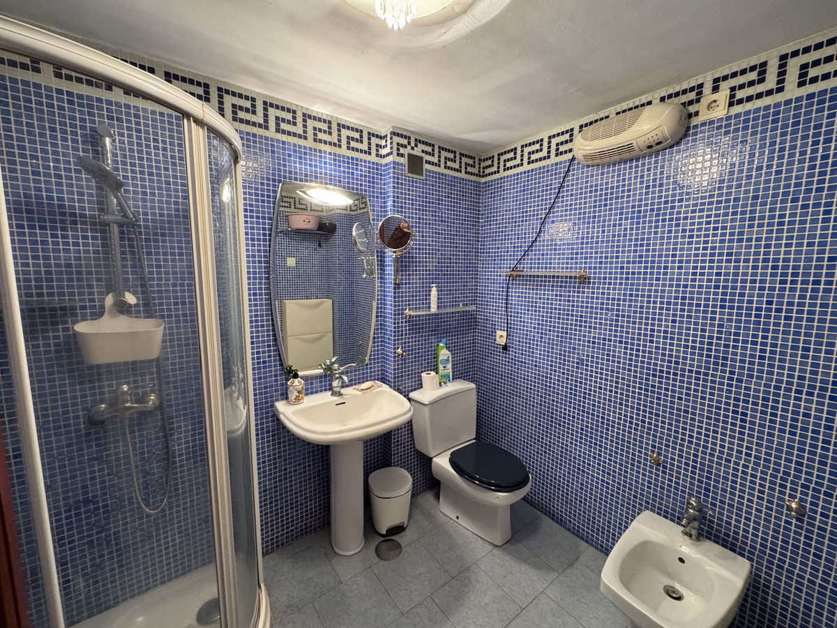 e09e7a0bde2cb3770de606faf96dce36 - 18