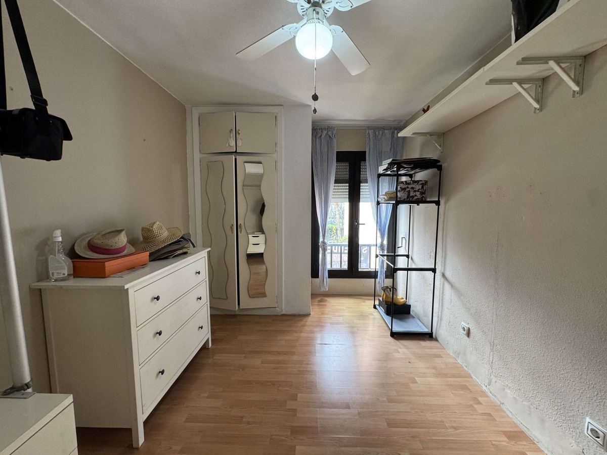 e09e7a0bde2cb3770de606faf96dce36 - 23