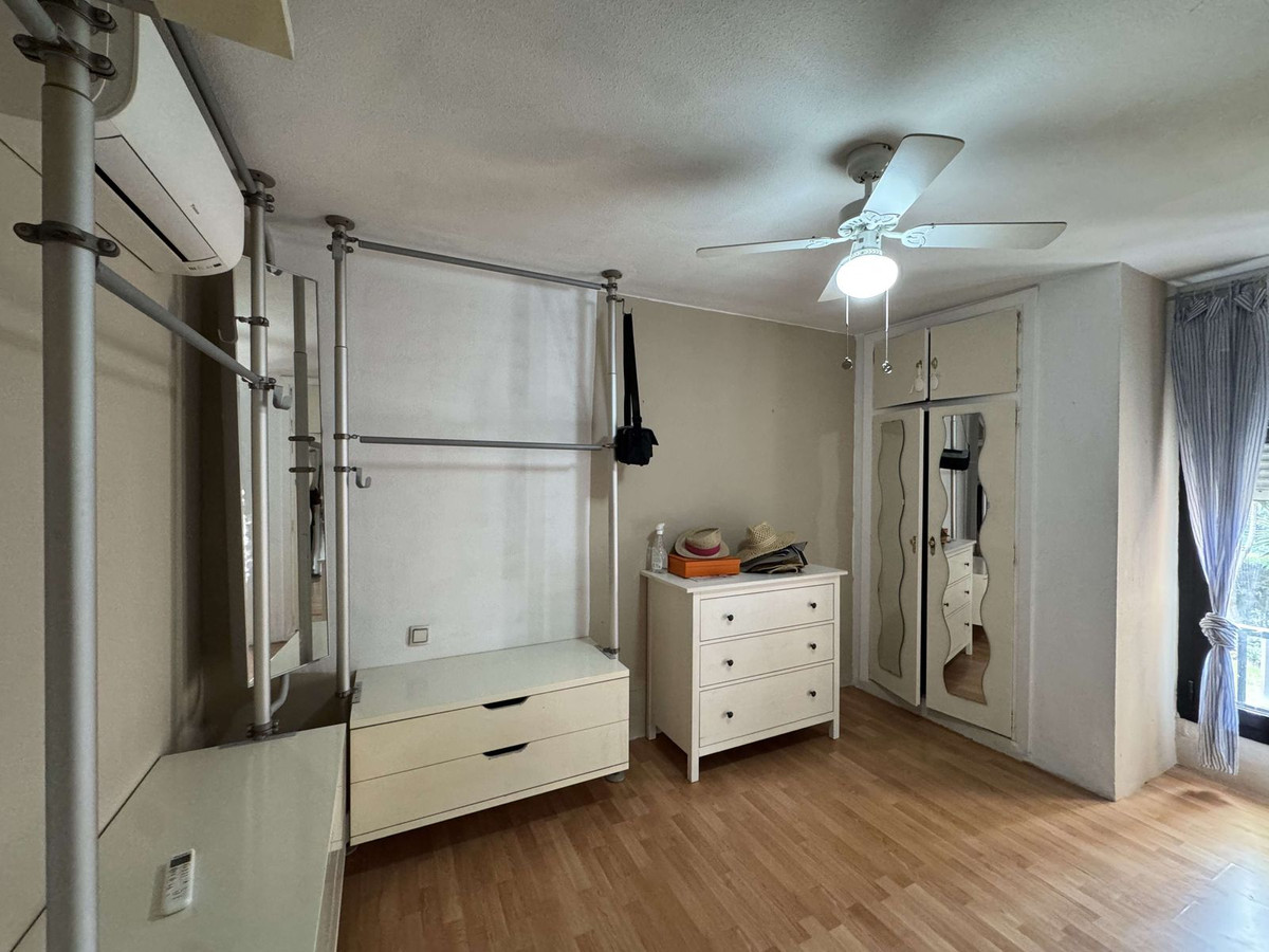 e09e7a0bde2cb3770de606faf96dce36 - 24