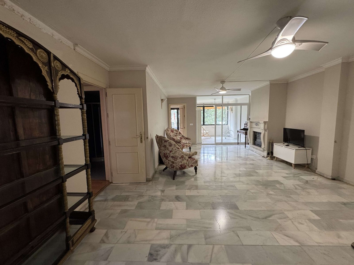 e09e7a0bde2cb3770de606faf96dce36 - 4