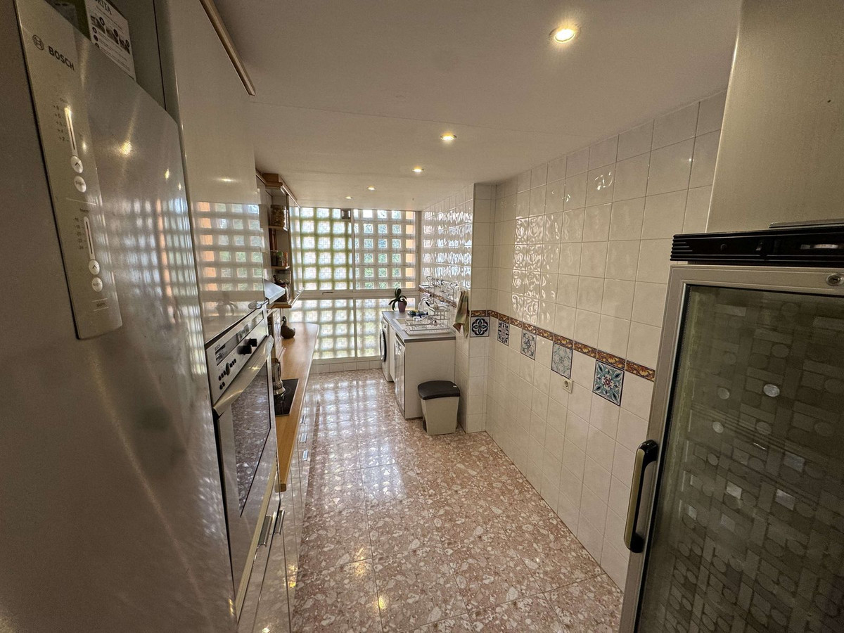 e09e7a0bde2cb3770de606faf96dce36 - 9