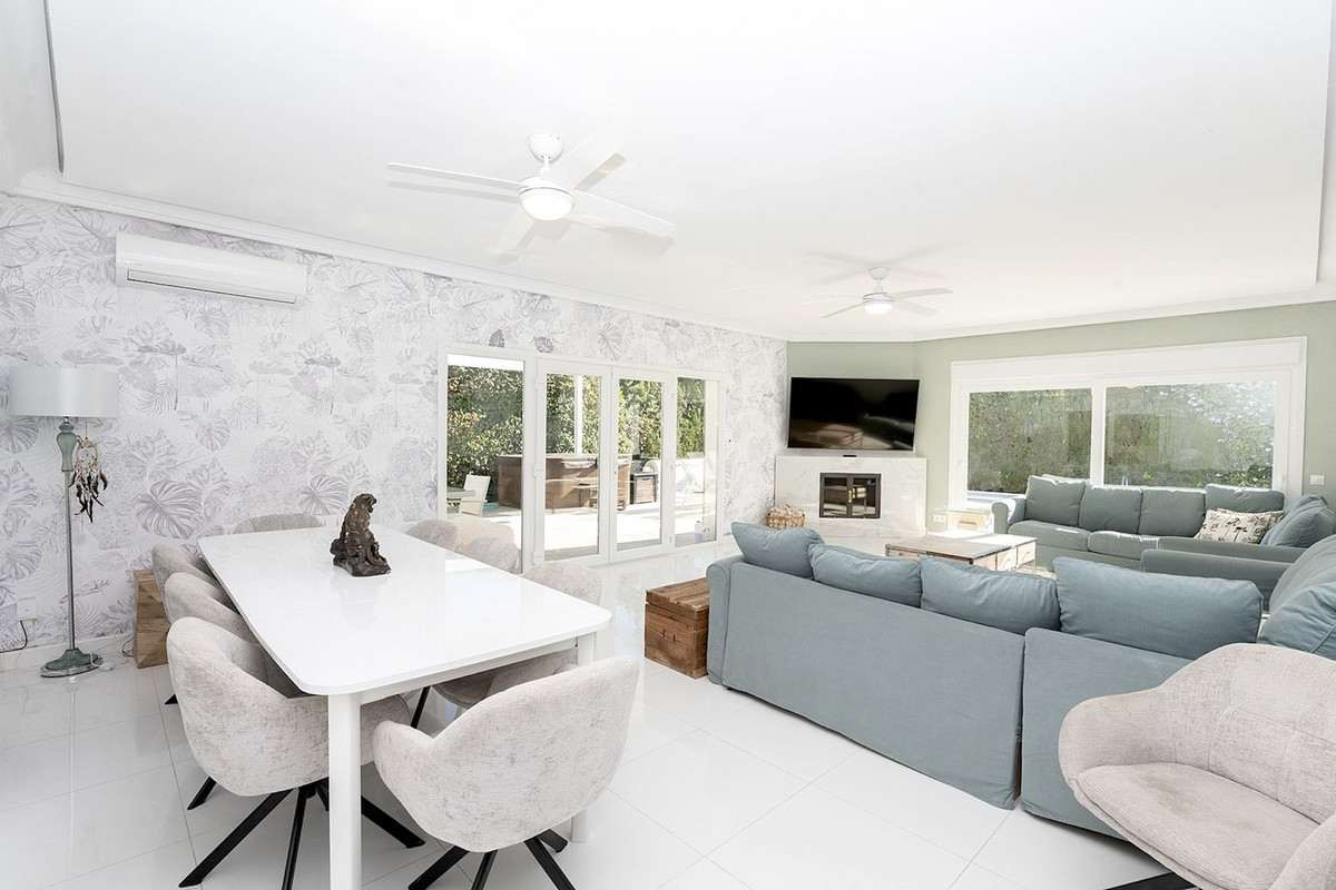 e0f27b4a060f2a2b0e60b376a7de4ae7 - 14