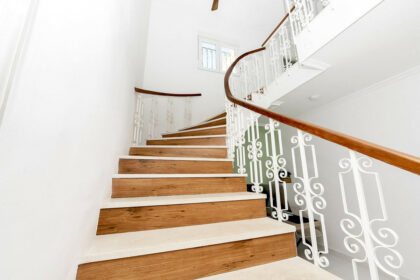 e0f27b4a060f2a2b0e60b376a7de4ae7 - 18