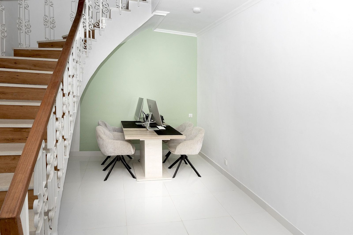 e0f27b4a060f2a2b0e60b376a7de4ae7 - 19